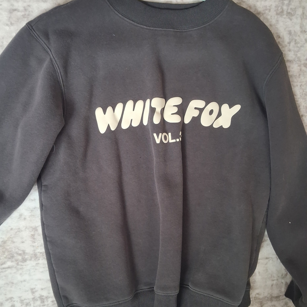Women's Black Sweatshirt